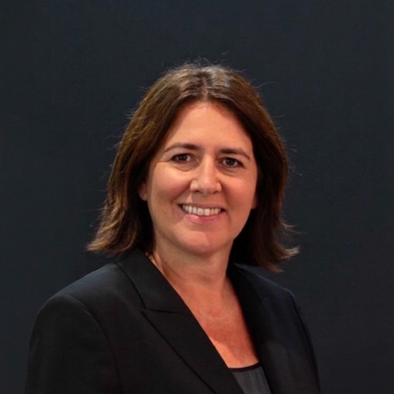 JULIE MONNE